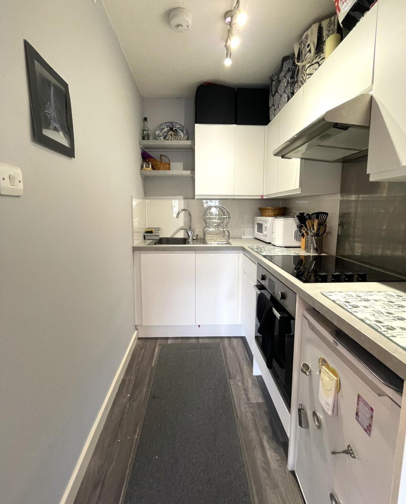 Snug Studio Apartment In Central Location 布里斯托 外观 照片